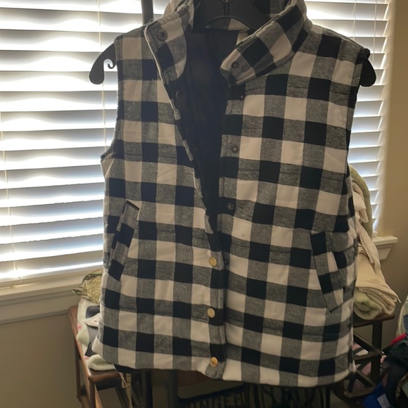 Buffalo plaid vest - Picture 1 of 3